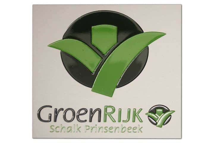 Aluminiumbord met logo van Groenrijk, gefreesd en ingelakt met twee kleuren inkt