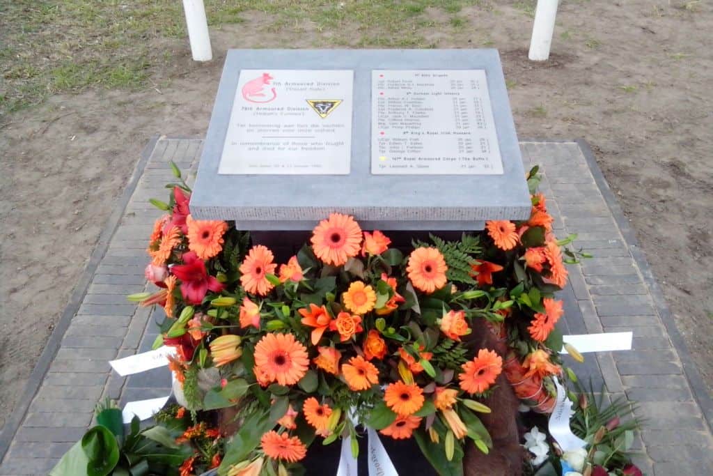 Oorlogsmonument - St Joost - RVS graveren