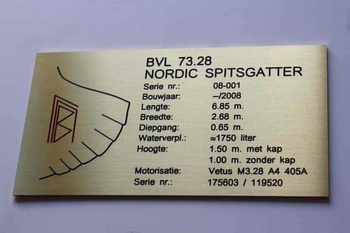 messing-frezen-inlakken-typeplaat-Nordic-Spitsgatter