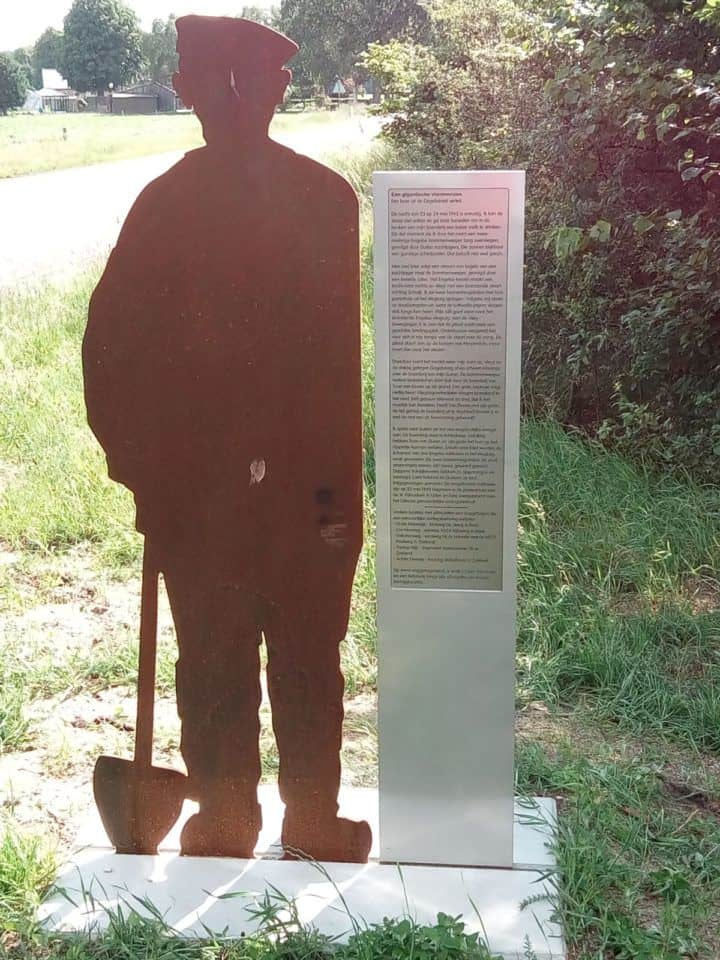 Oorlogsmonument Cortenstaal - gemeente Landerd