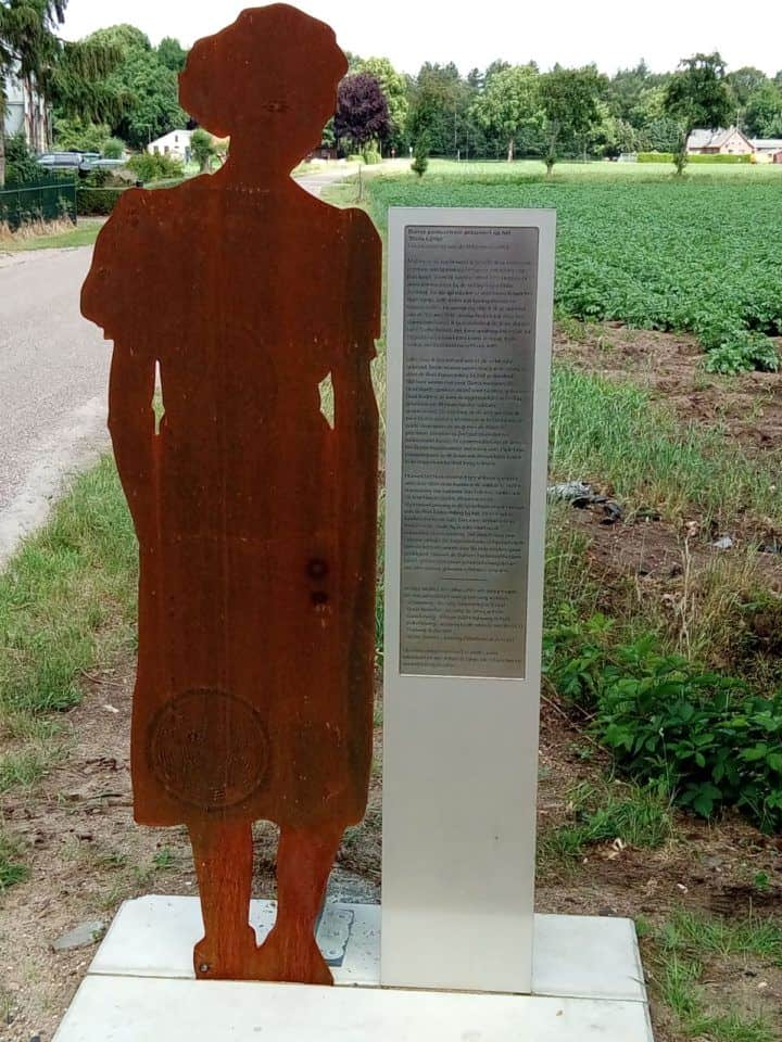 Oorlogsmonument Cortenstaal - gemeente Landerd