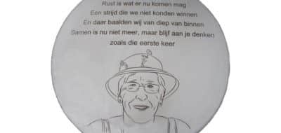 Monument bij een urn