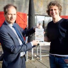 Een plaquette heeft een grote emotionele waarde 1 2019 RVS frees laser plaquette compliment restauratiefonds Comp. de batterije uitreiking 4972 BJ 1600 px 220x220 1