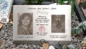 RVS gedenkplaat met foto van Patty Spitzer