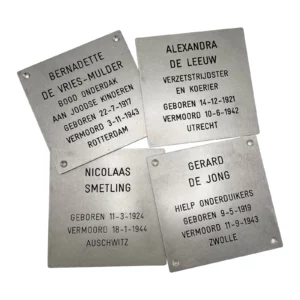 RVS Gedenktegel voor buiten - Duurzame Alternatief voor Stolpersteine.